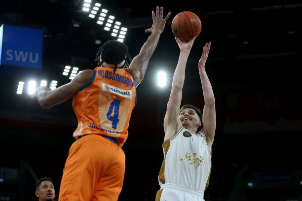 收益可观的 收益可观的